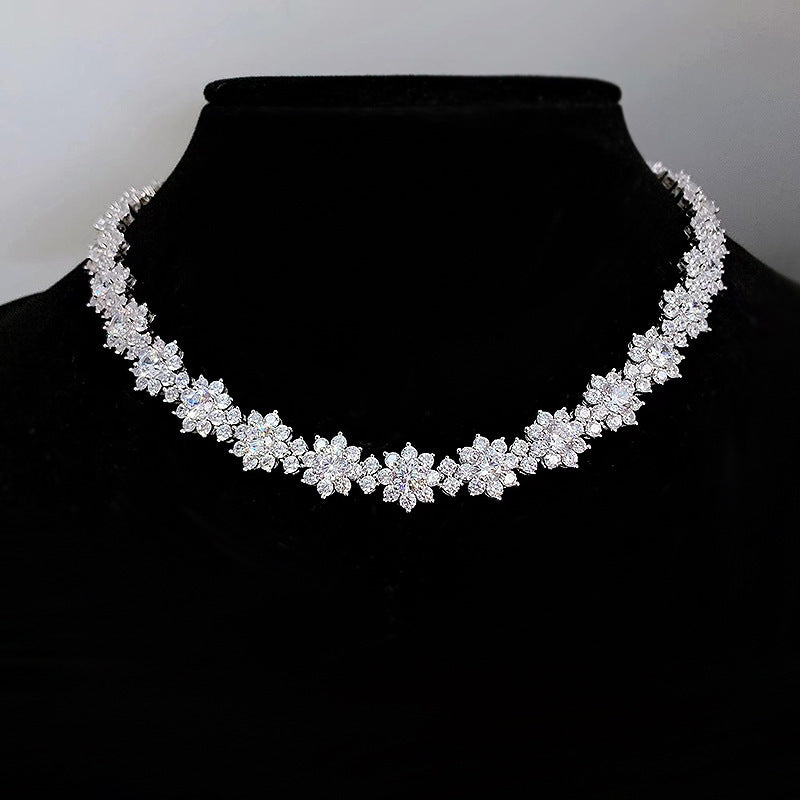 Radiance Sunflower Collar Necklace – 925 Sterling Silver with High-Carbon Diamonds