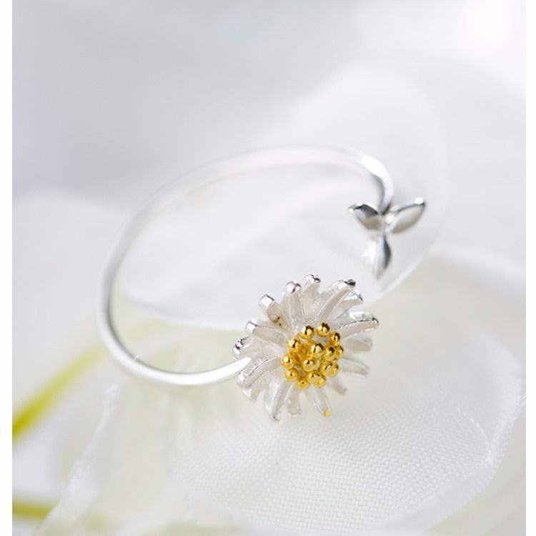Sunshine Daisy Adjustable Ring – 925 Sterling Silver