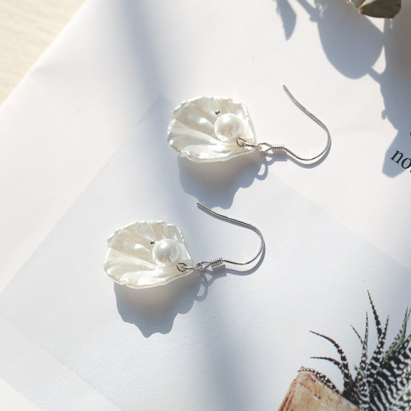 Pearl Bloom Shell Drop Earrings – Elegant Handcrafted Style
