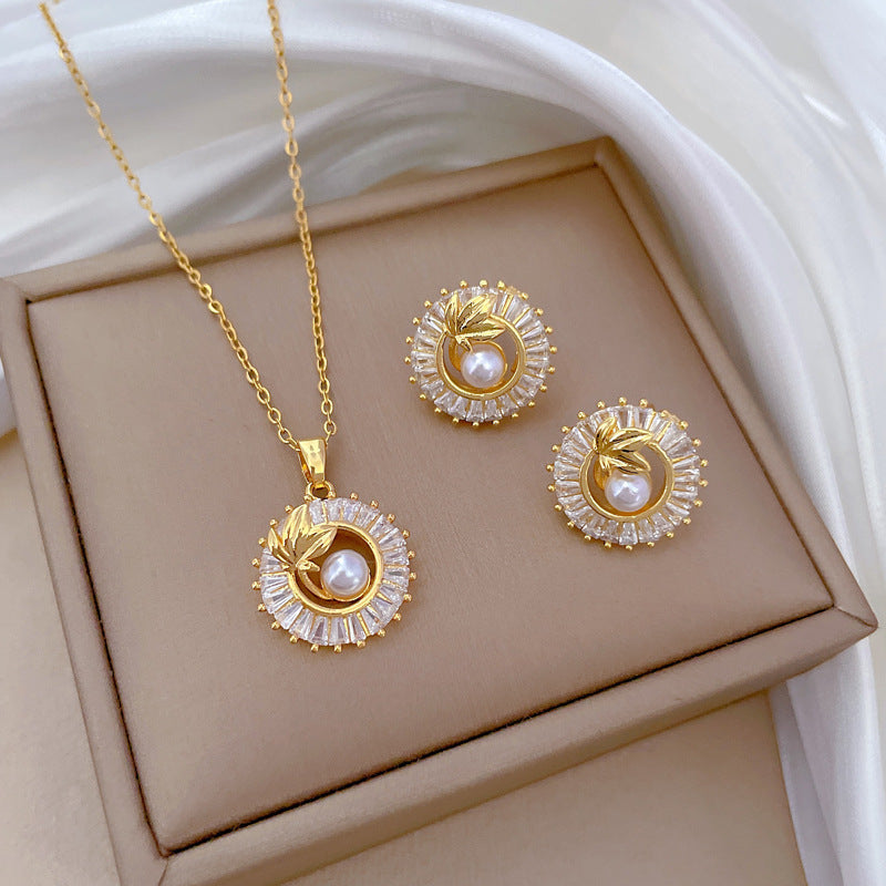 Aurora Luxe Gold Leaf Necklace & Earring Set