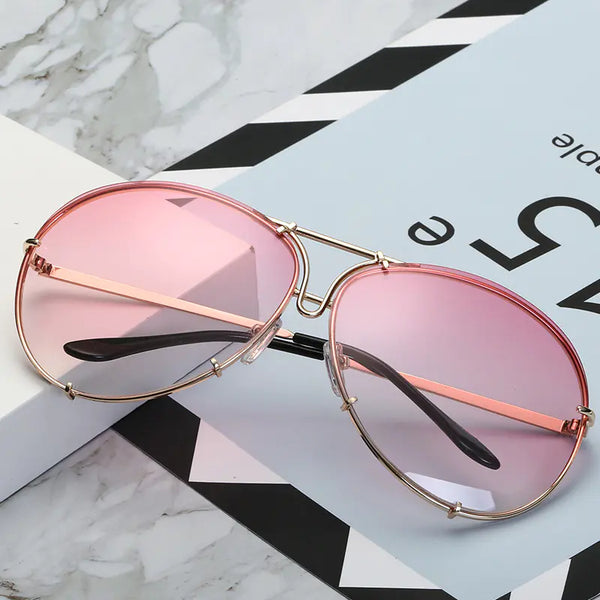 Oversized Retro Shades – Bold & Beach-Ready