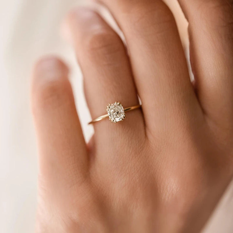 Elegant Zircon Sterling Silver Ring