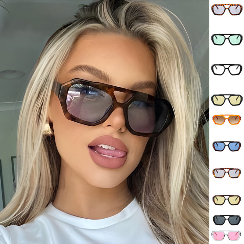 Savanna Pop – Bold Leopard Frame Sunglasses